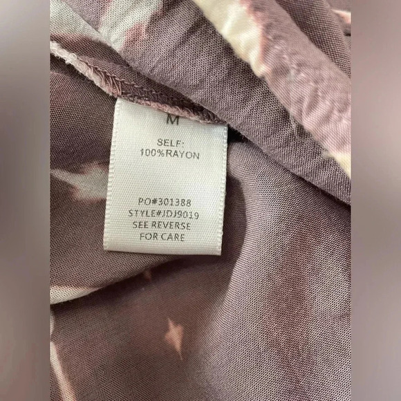 💜 PROMESA Trendy Tie Dye Romper Medium NWT - Picture 7 of 7